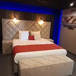 Neptunus Bed & Breakfast 2*