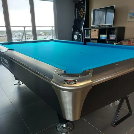 فندق مبيت وإفطار Neptunus نيوبورت