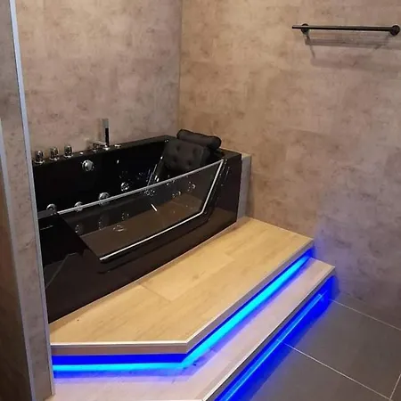 Neptunus Couette-café 2*