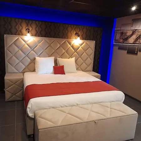 Neptunus Bed & Breakfast 2*